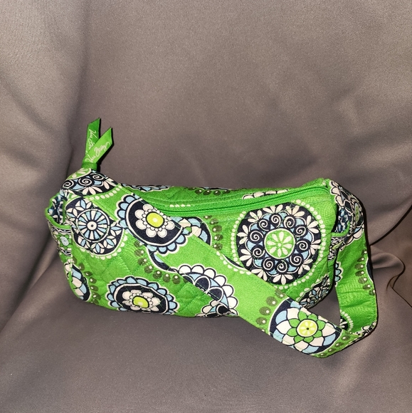 VERA BRADLEY SMALL PURSE CUPCAKE GREEN - Picture 2 of 5
